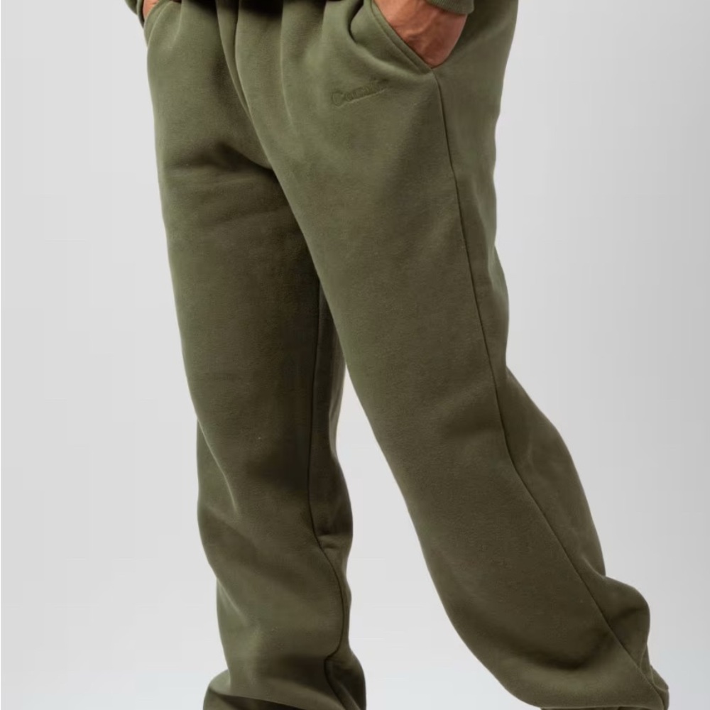 COMFRT- Olive Green cloud Sweatpants M SOLD